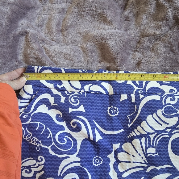 Lilly Pulitzer Navy and White Patterned Mini Skirt. - Picture 3 of 5